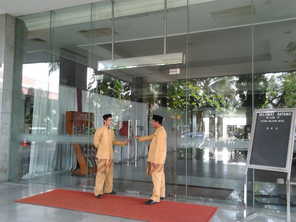 Istana Nelayan Hotel Tangerang Exterior foto